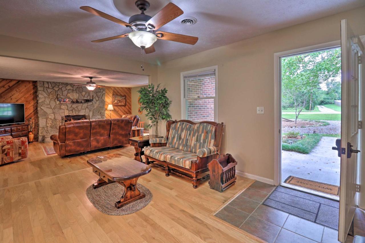 Hendersonville Home With Fire Pit 5 Mi To Downtown! Exterior foto