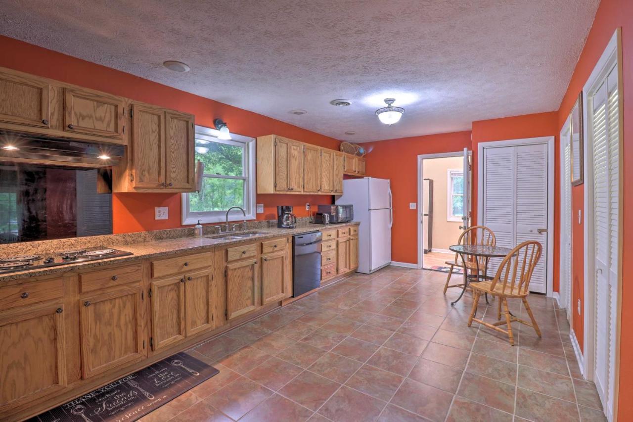Hendersonville Home With Fire Pit 5 Mi To Downtown! Exterior foto